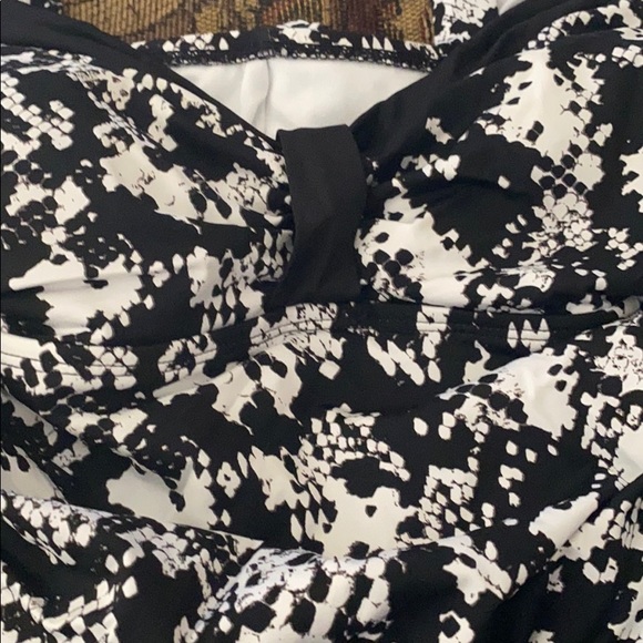 Kenneth Cole one piece sz large - Picture 1 of 5